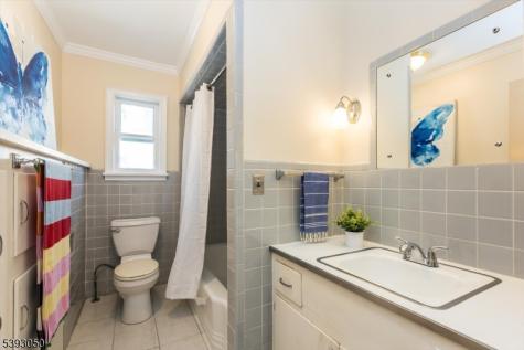 11 Mountainview Place Montclair NJ 07042