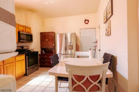 581 S 17th Street Newark NJ 07103