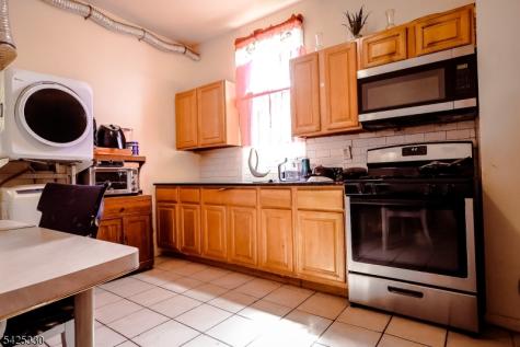 581 S 17th Street Newark NJ 07103