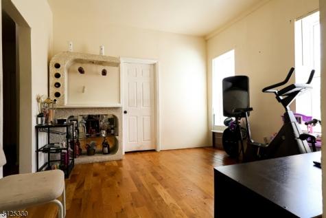 581 S 17th Street Newark NJ 07103
