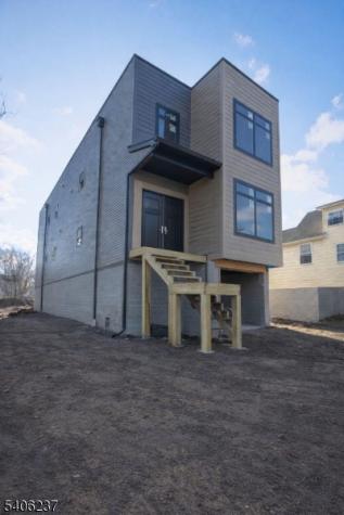 132 Holsman Street Paterson NJ 07522