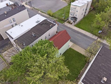 580 Hunterdon Street Newark NJ 07108