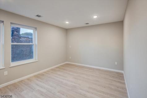 581 Bergen Street Newark NJ 07108