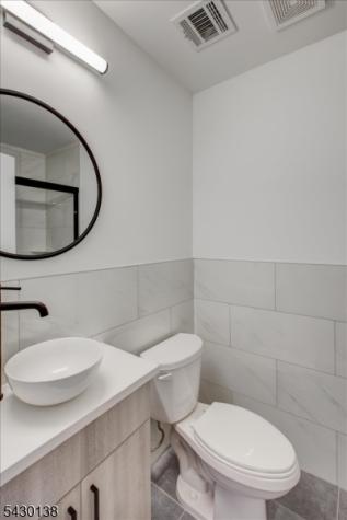 581 Bergen Street Newark NJ 07108