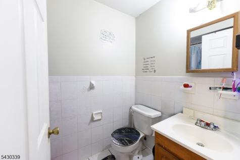 297 Avon Avenue Newark NJ 07108
