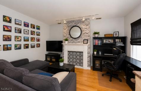 21 Fitzherbert Street Bloomfield NJ 07003