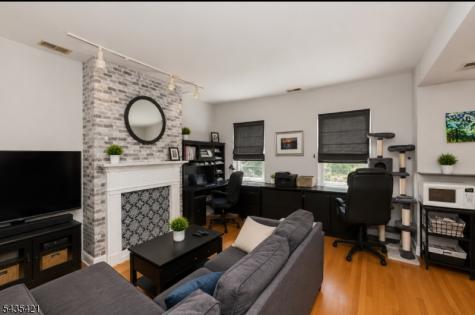 21 Fitzherbert Street Bloomfield NJ 07003