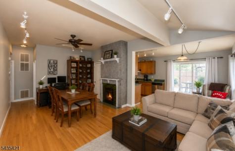 21 Fitzherbert Street Bloomfield NJ 07003