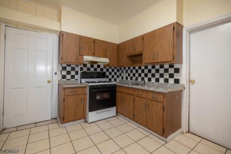450 3RD Avenue Elizabeth NJ 07206