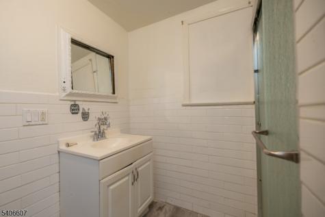 450 3RD Avenue Elizabeth NJ 07206