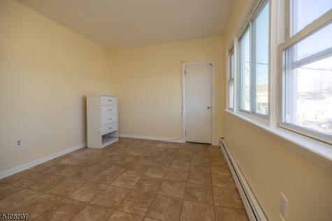 450 3RD Avenue Elizabeth NJ 07206