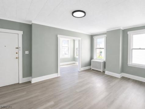 556 S Clinton Street East Orange NJ 07018