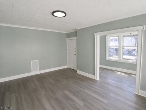 556 S Clinton Street East Orange NJ 07018