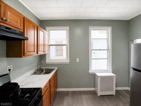 556 S Clinton Street East Orange NJ 07018