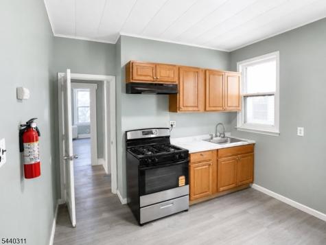 556 S Clinton Street East Orange NJ 07018