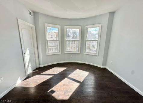 105 S 7th Street Newark NJ 07107
