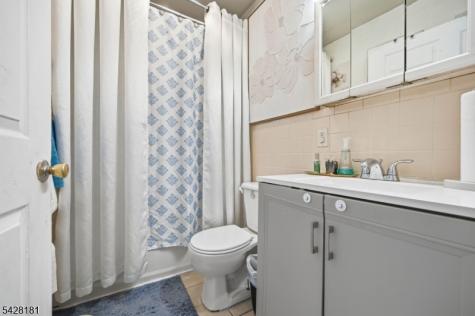 24 Johnson Avenue Newark NJ 07108