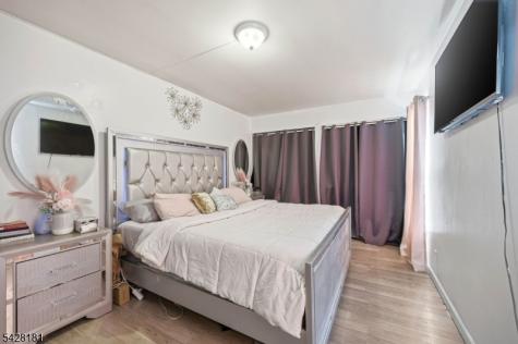 24 Johnson Avenue Newark NJ 07108