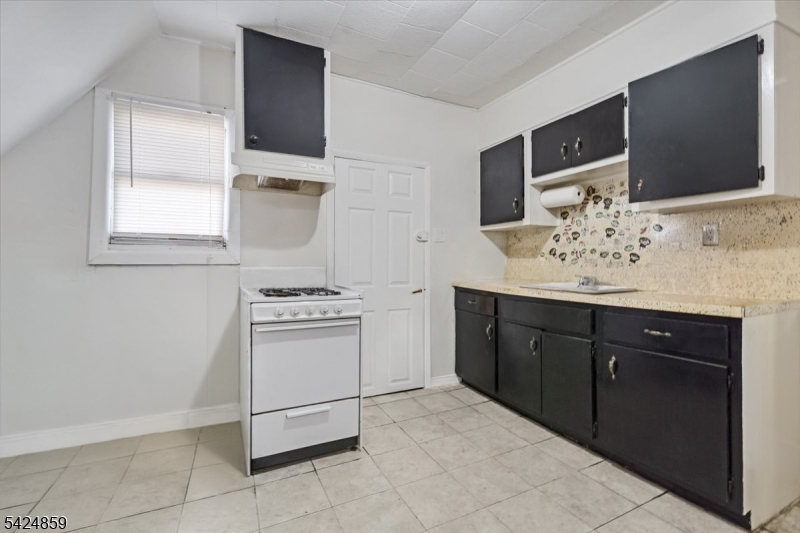 94 Manchester Avenue Paterson NJ 07502