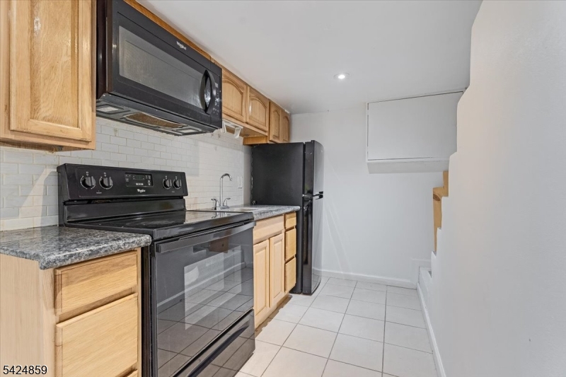 94 Manchester Avenue Paterson NJ 07502