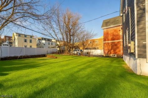 189 N Oraton Parkway East Orange NJ 07017