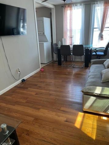 86 Oraton Street Newark NJ 07104