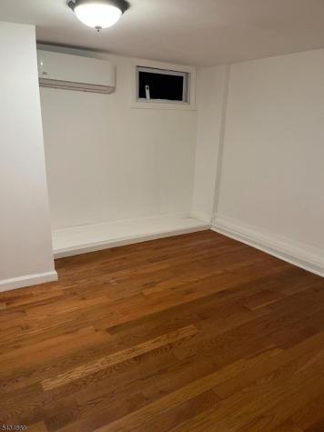 86 Oraton Street Newark NJ 07104