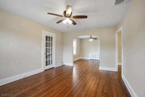 23 2ND Avenue Hawthorne NJ 07506