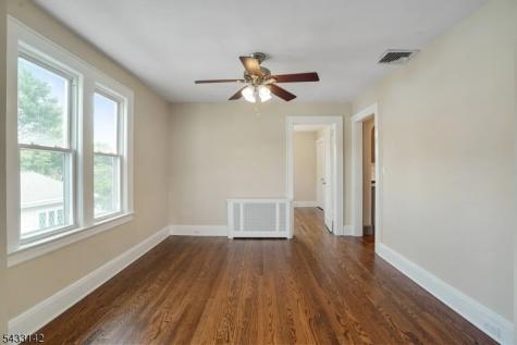 23 2ND Avenue Hawthorne NJ 07506