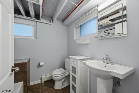23 2ND Avenue Hawthorne NJ 07506