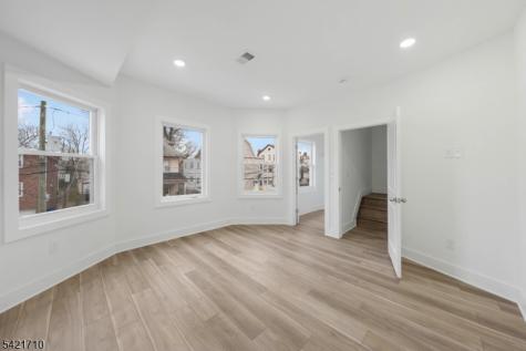16 Headley Terrace Irvington NJ 07111