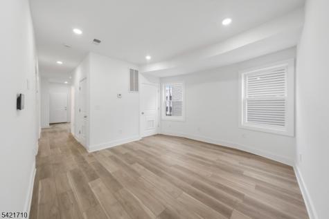 16 Headley Terrace Irvington NJ 07111