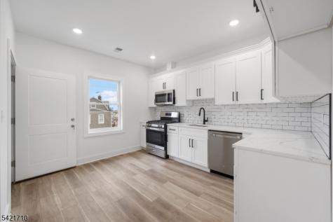 16 Headley Terrace Irvington NJ 07111
