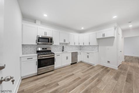 16 Headley Terrace Irvington NJ 07111