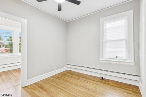 301 E 9th Avenue Roselle NJ 07203