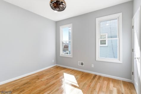 280 Conklin Avenue Hillside NJ 07205