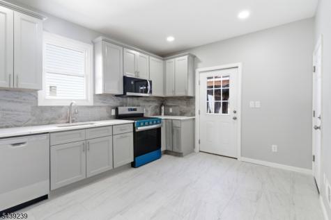 280 Conklin Avenue Hillside NJ 07205
