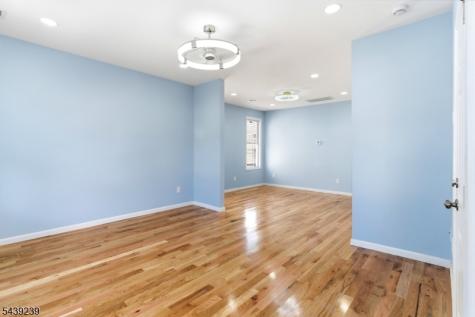 280 Conklin Avenue Hillside NJ 07205
