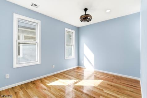 280 Conklin Avenue Hillside NJ 07205