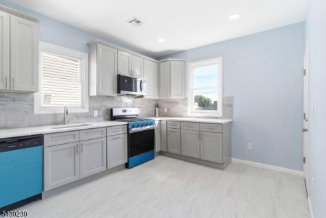 280 Conklin Avenue Hillside NJ 07205