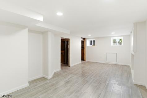 280 Conklin Avenue Hillside NJ 07205
