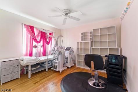 767 Kingsland Avenue Ridgefield NJ 07657