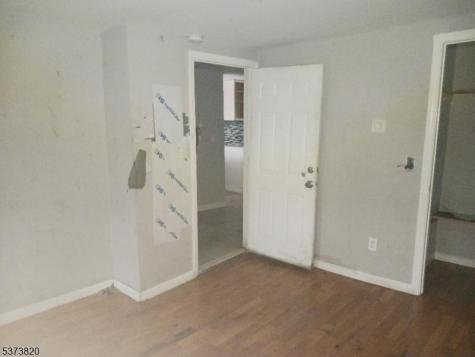 648 S 11th Street Newark NJ 07103