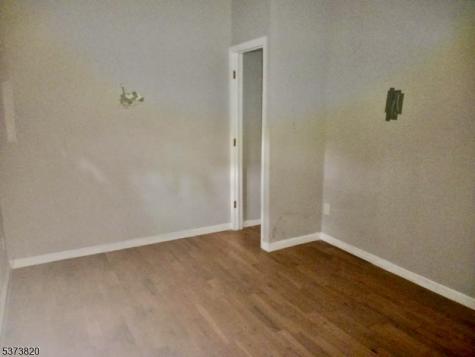 648 S 11th Street Newark NJ 07103