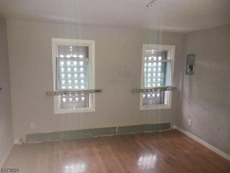 648 S 11th Street Newark NJ 07103