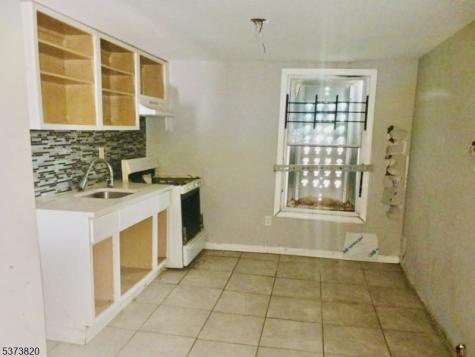 648 S 11th Street Newark NJ 07103