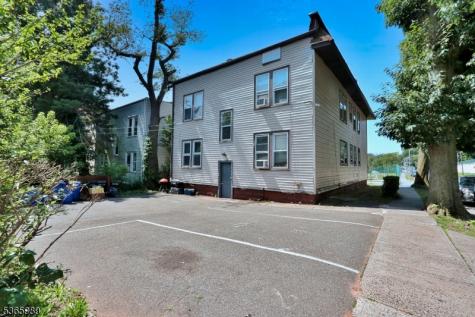 132 Hamilton Street East Orange NJ 07017