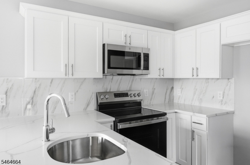 388 Summer Avenue Newark NJ 07104