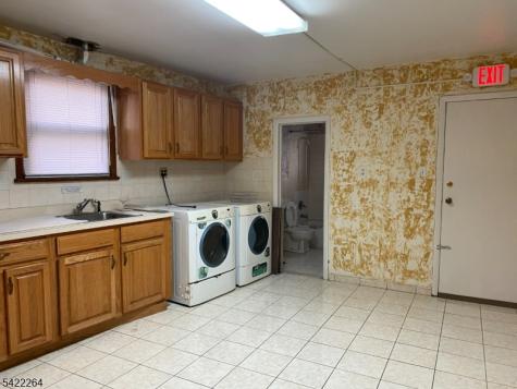 64 Congress Street Newark NJ 07105