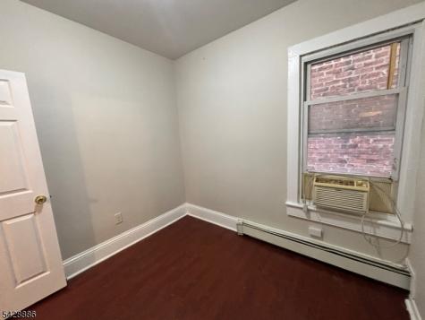 288 Totowa Avenue Paterson NJ 07502